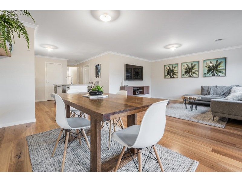 16 Chambly Drive, Mickleham VIC 3064