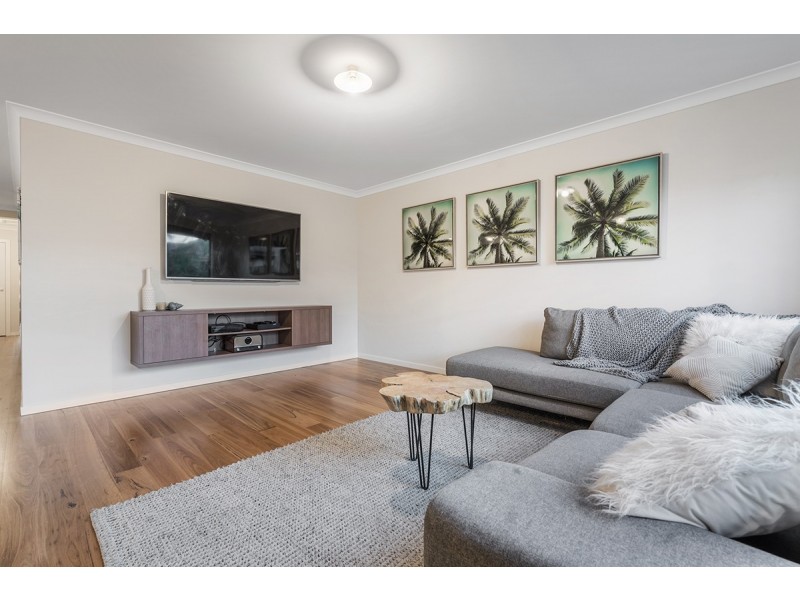 16 Chambly Drive, Mickleham VIC 3064