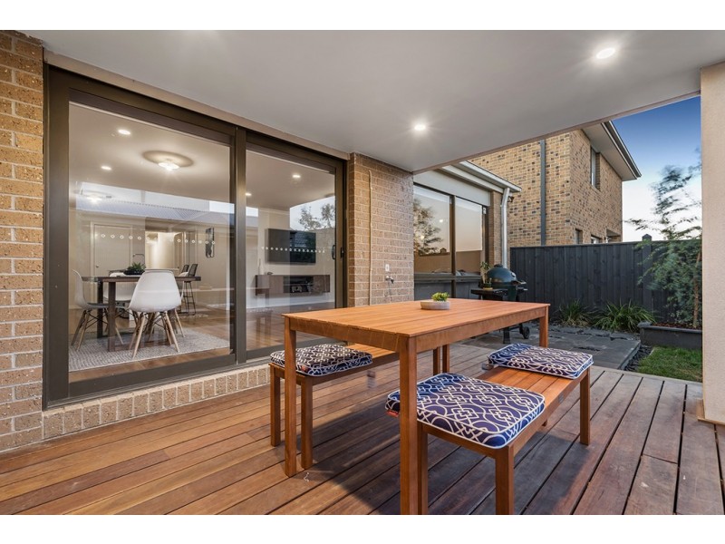 16 Chambly Drive, Mickleham VIC 3064