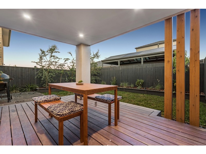 16 Chambly Drive, Mickleham VIC 3064