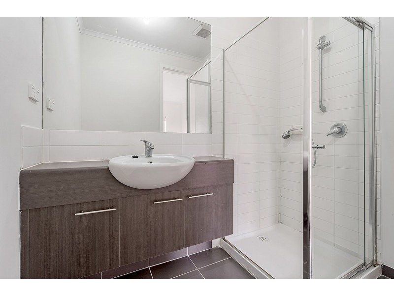 61 Kinglake Crescent, Craigieburn VIC 3064