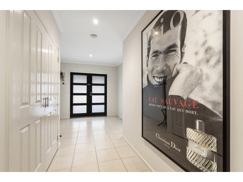 8 Lion Chase, Craigieburn VIC 3064