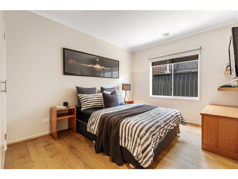 8 Lion Chase, Craigieburn VIC 3064
