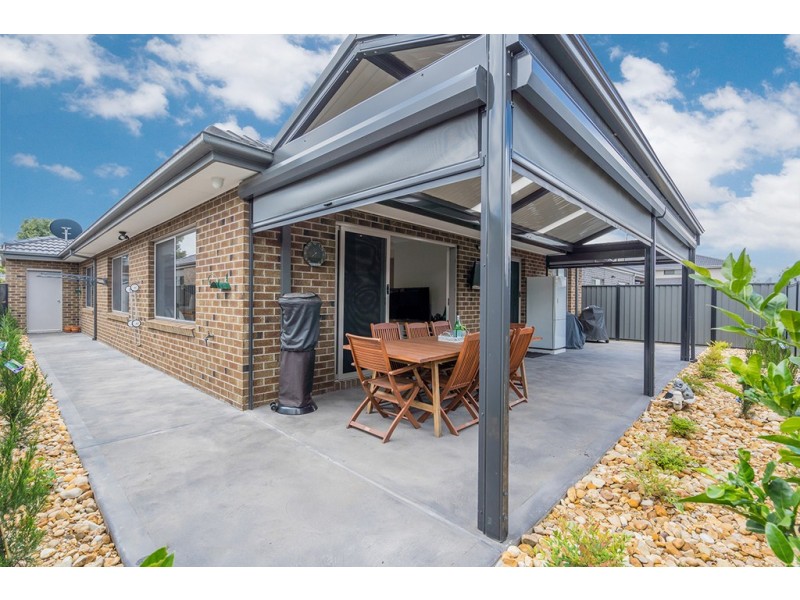 8 Lion Chase, Craigieburn VIC 3064