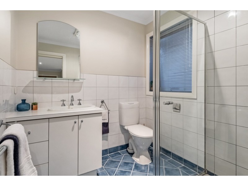 10 Saunders Court, Roxburgh Park VIC 3064