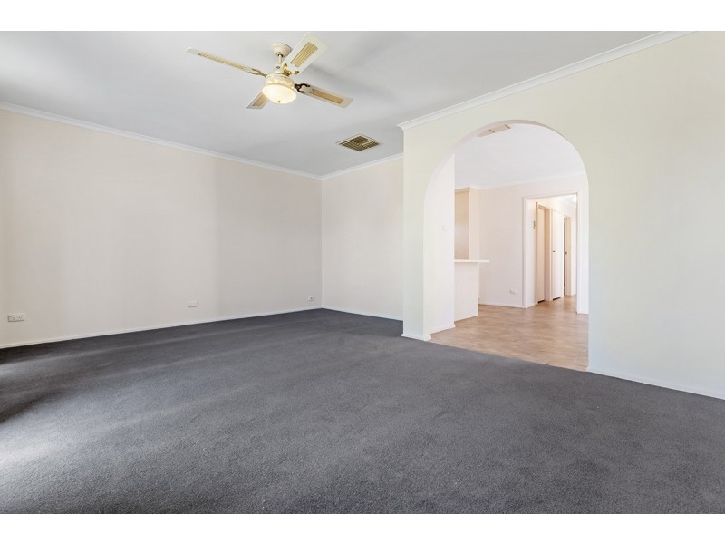28 Longtown Court, Craigieburn VIC 3064