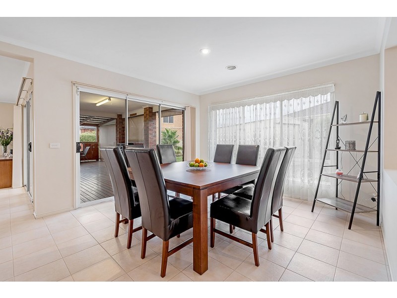 61 Axminster Drive, Craigieburn VIC 3064