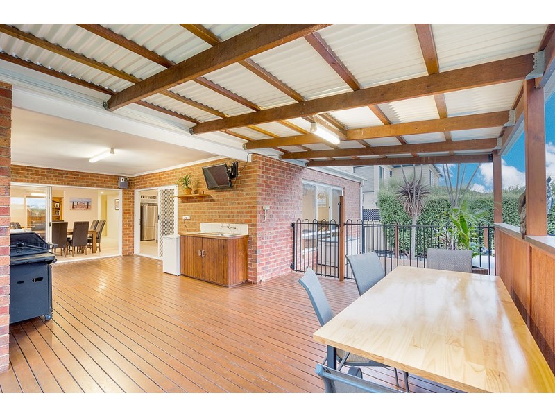 61 Axminster Drive, Craigieburn VIC 3064