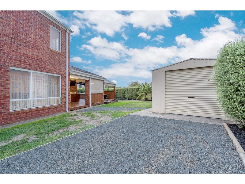61 Axminster Drive, Craigieburn VIC 3064