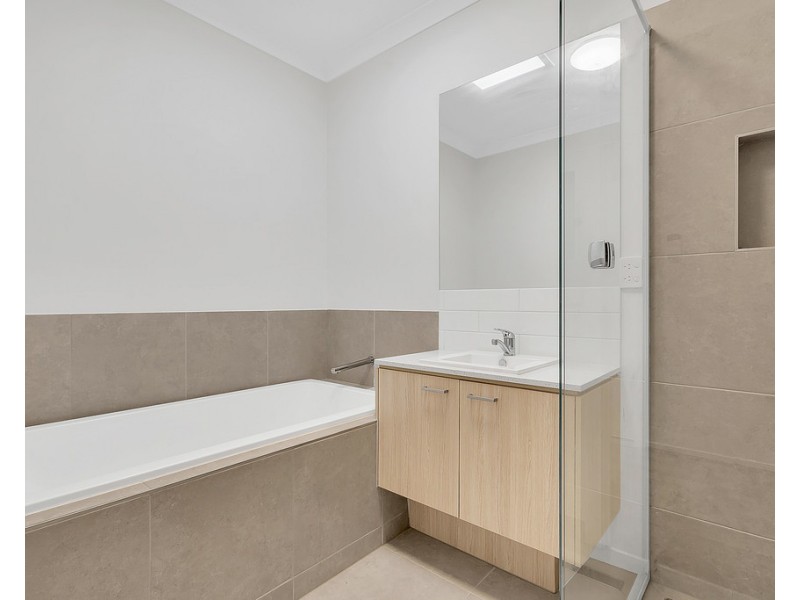 17 Bolwarra Street, Craigieburn VIC 3064