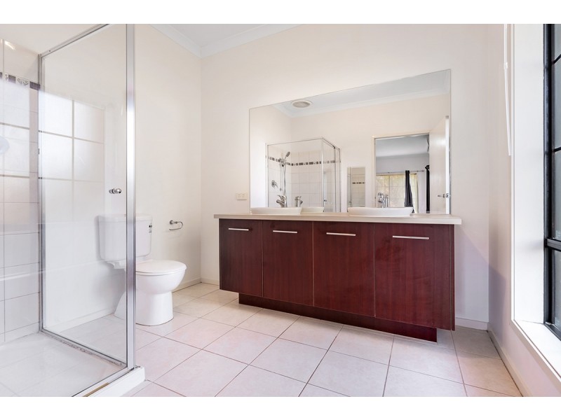 13 Kelso Street, Craigieburn VIC 3064