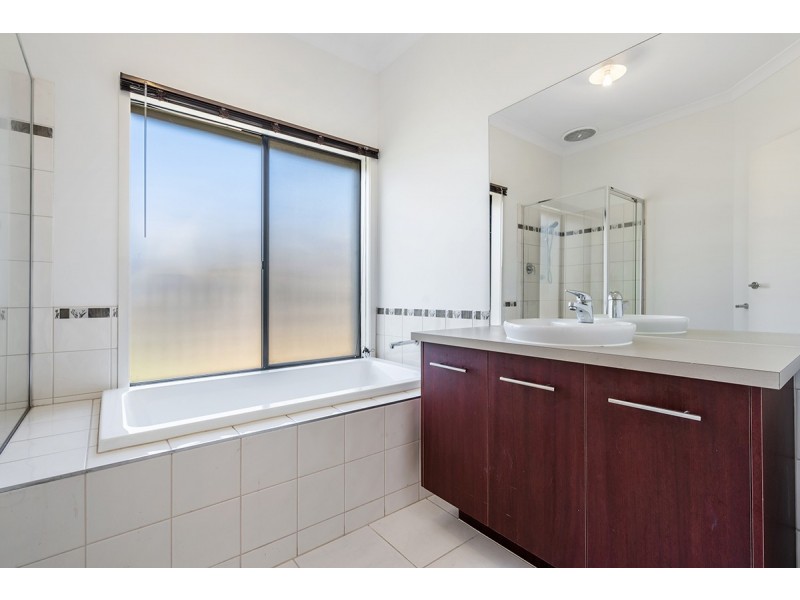 13 Kelso Street, Craigieburn VIC 3064