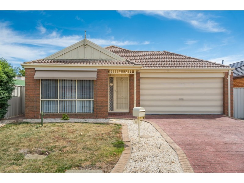 13 Elmwood Place, Craigieburn VIC 3064