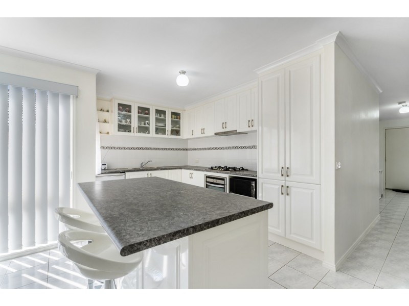 13 Elmwood Place, Craigieburn VIC 3064