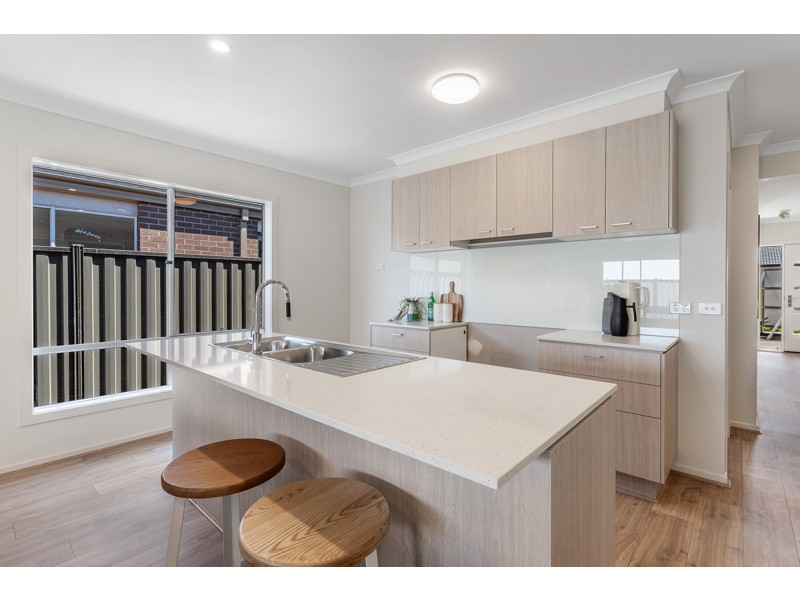 9 Featherwood Crescent, Craigieburn VIC 3064