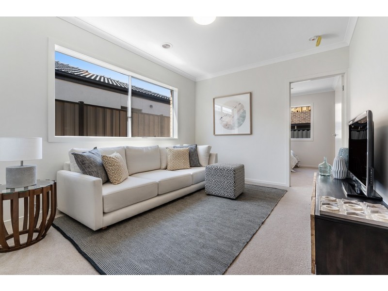 9 Featherwood Crescent, Craigieburn VIC 3064
