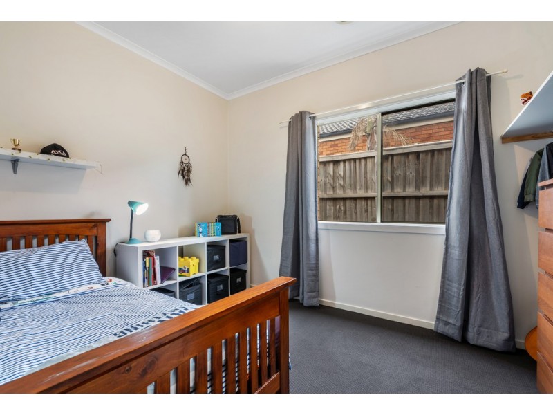 9 Hoxton Crescent, Craigieburn VIC 3064