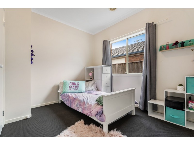 9 Hoxton Crescent, Craigieburn VIC 3064