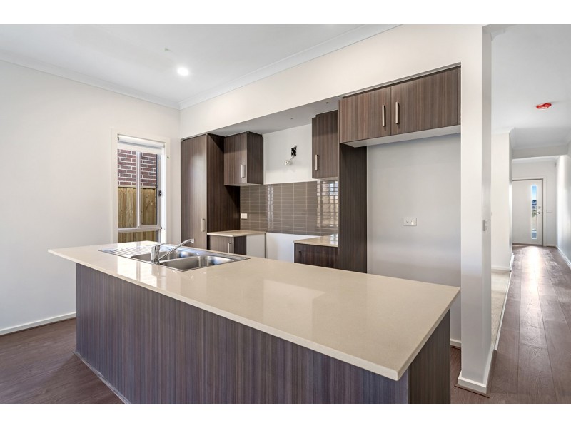 7 Chevery Street, Mickleham VIC 3064