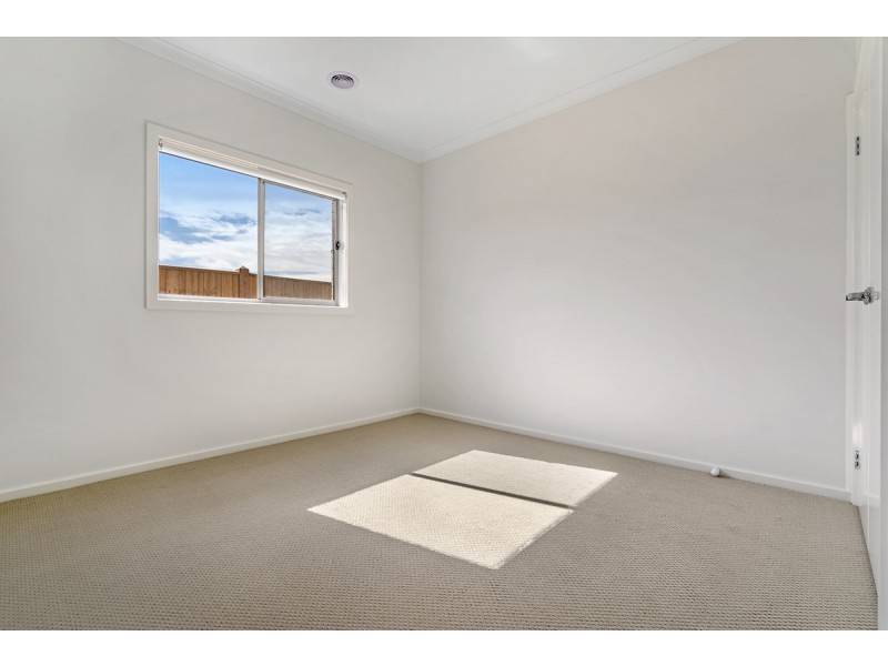 7 Chevery Street, Mickleham VIC 3064