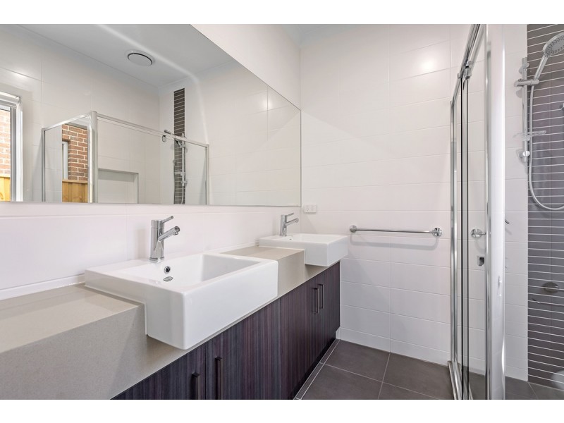 7 Chevery Street, Mickleham VIC 3064
