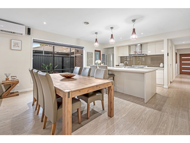 4 Gift Road, Craigieburn VIC 3064