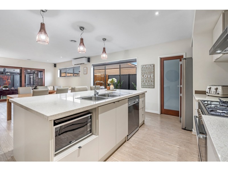 4 Gift Road, Craigieburn VIC 3064