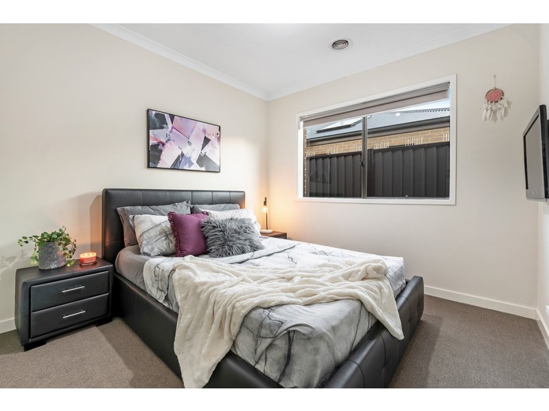 4 Gift Road, Craigieburn VIC 3064