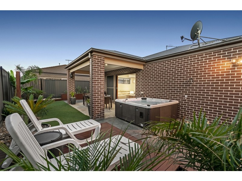 4 Gift Road, Craigieburn VIC 3064