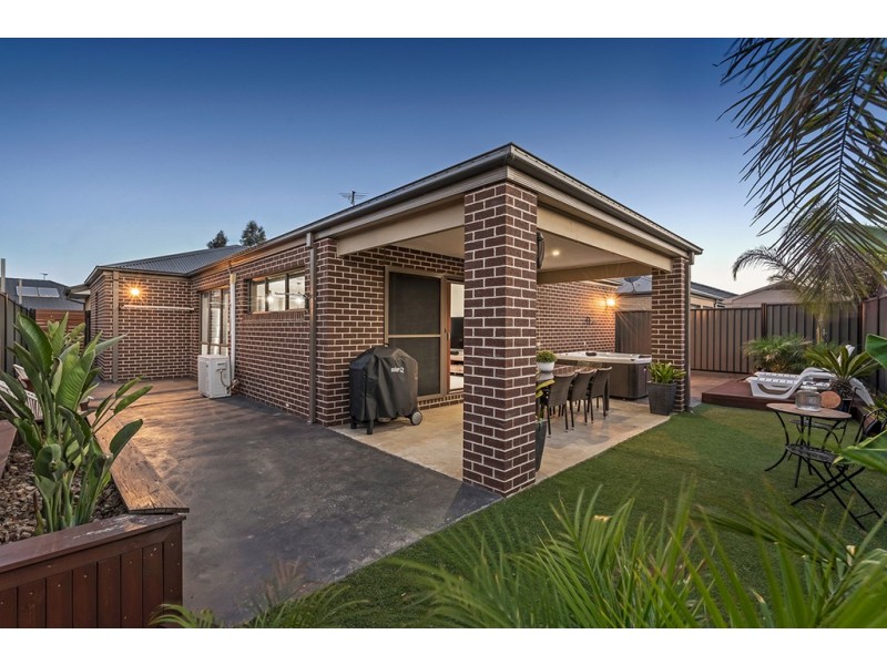 4 Gift Road, Craigieburn VIC 3064