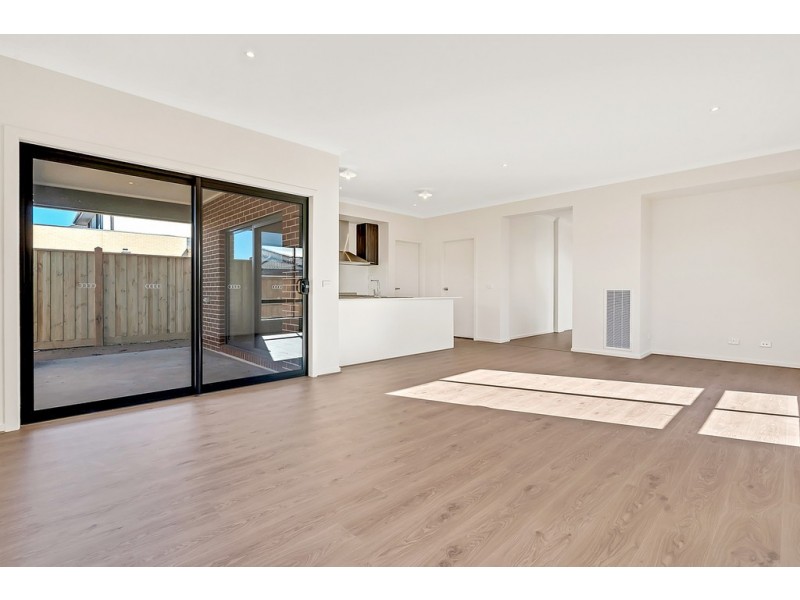 10 Keppel Way, Mickleham VIC 3064