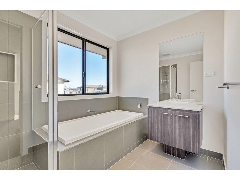 10 Keppel Way, Mickleham VIC 3064