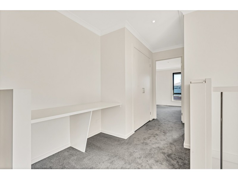 10 Keppel Way, Mickleham VIC 3064