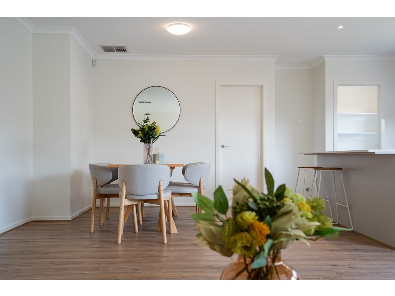 32 Banjolina Circuit, Craigieburn VIC 3064