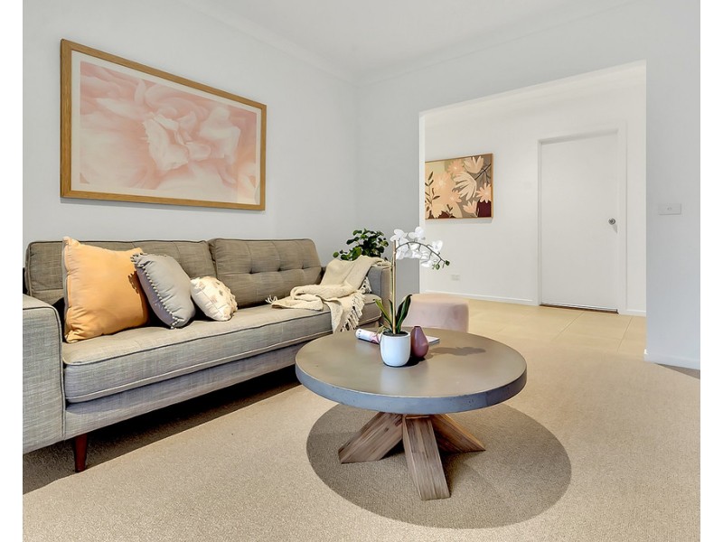 18 Bridgehaven Drive, Craigieburn VIC 3064