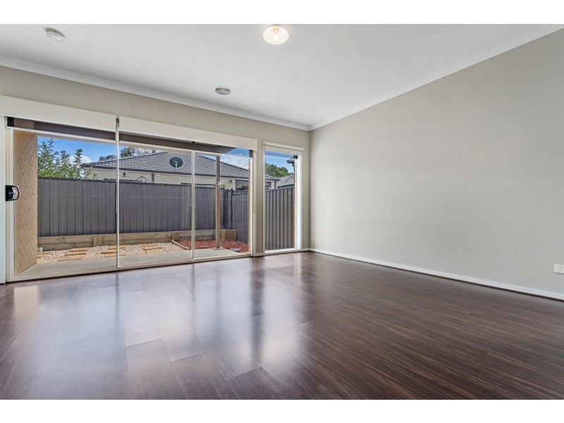 14 Rainham Avenue, Craigieburn VIC 3064