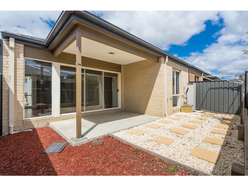 14 Rainham Avenue, Craigieburn VIC 3064