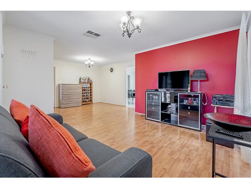 5 Gellion Place, Roxburgh Park VIC 3064