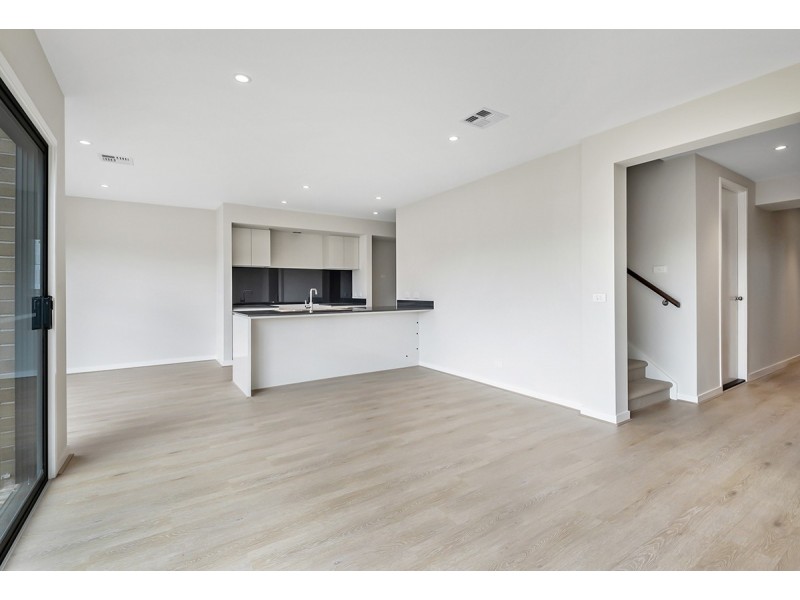 572 Grand Boulevard, Craigieburn VIC 3064