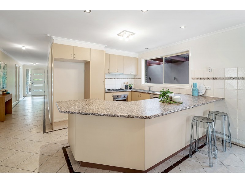 3 St Ives Place, Craigieburn VIC 3064
