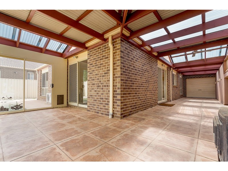 3 St Ives Place, Craigieburn VIC 3064