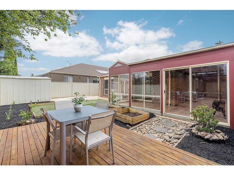 3 St Ives Place, Craigieburn VIC 3064