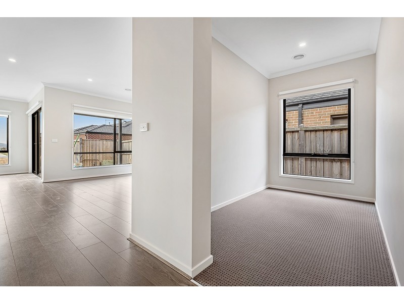 3 Degraves Street, Mickleham VIC 3064