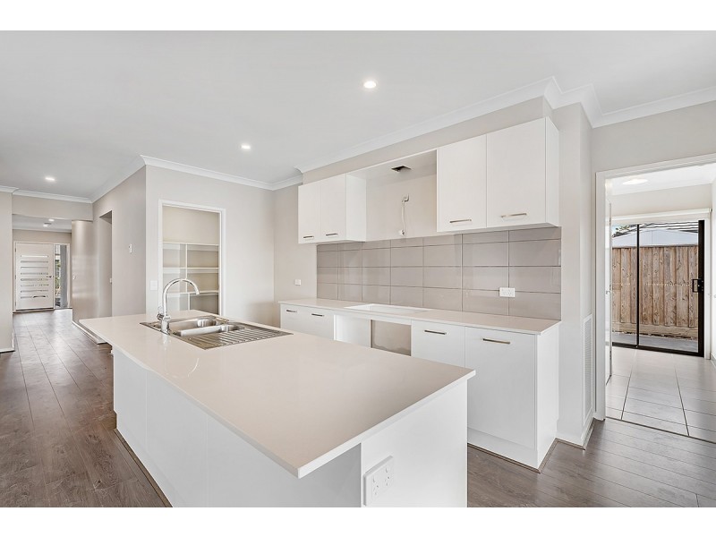 3 Degraves Street, Mickleham VIC 3064