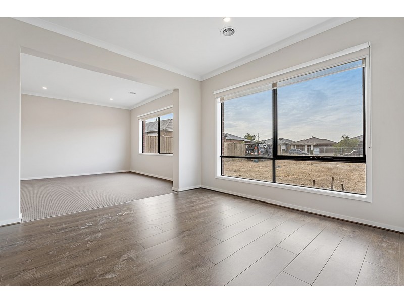 3 Degraves Street, Mickleham VIC 3064