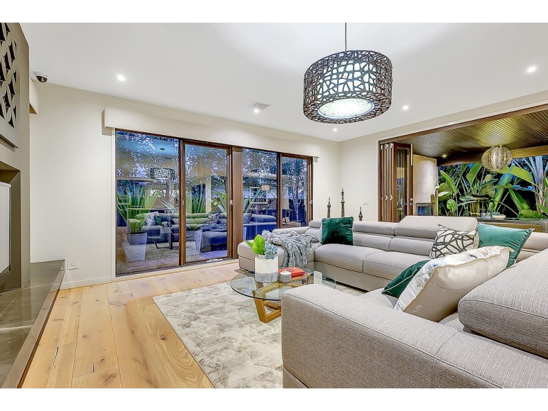 14 Asbury Street, Craigieburn VIC 3064