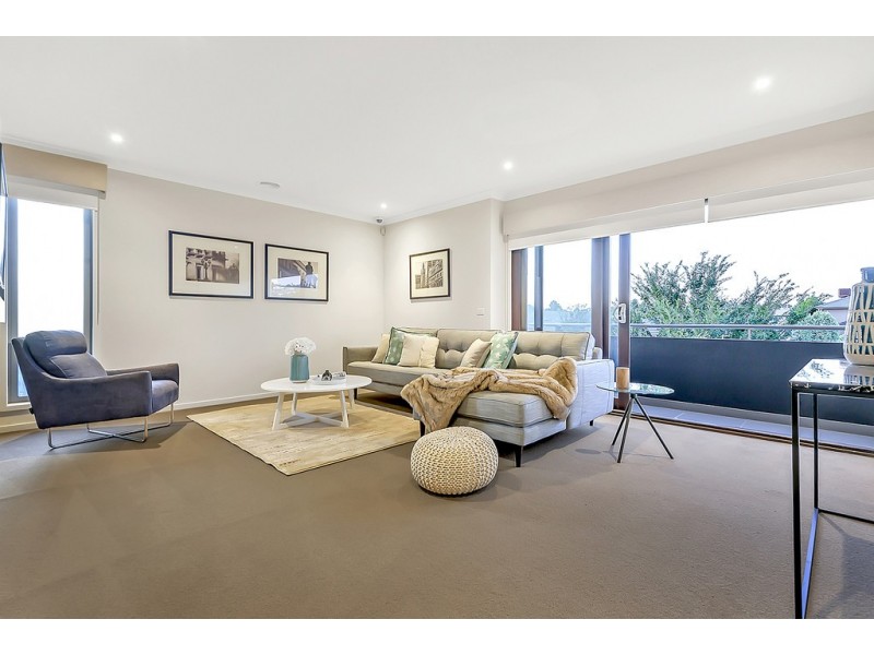 14 Asbury Street, Craigieburn VIC 3064