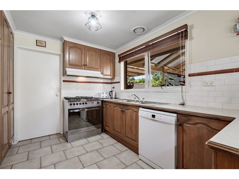 74 Mitford Crescent, Craigieburn VIC 3064