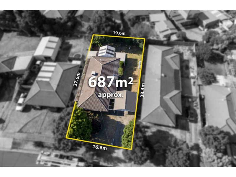 74 Mitford Crescent, Craigieburn VIC 3064