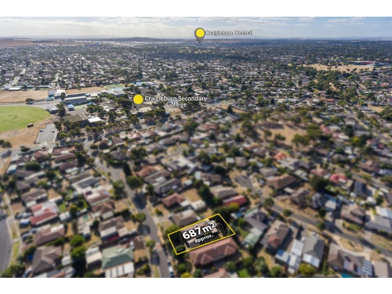 74 Mitford Crescent, Craigieburn VIC 3064